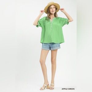 Umgee Textured Split Neck Puff Sleeve Top – Apple Green 🍏🛍️